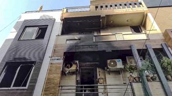 Tragedy in Delhi’s Bholanath Nagar: Fire Claims Two Lives, Four Family Members Injured