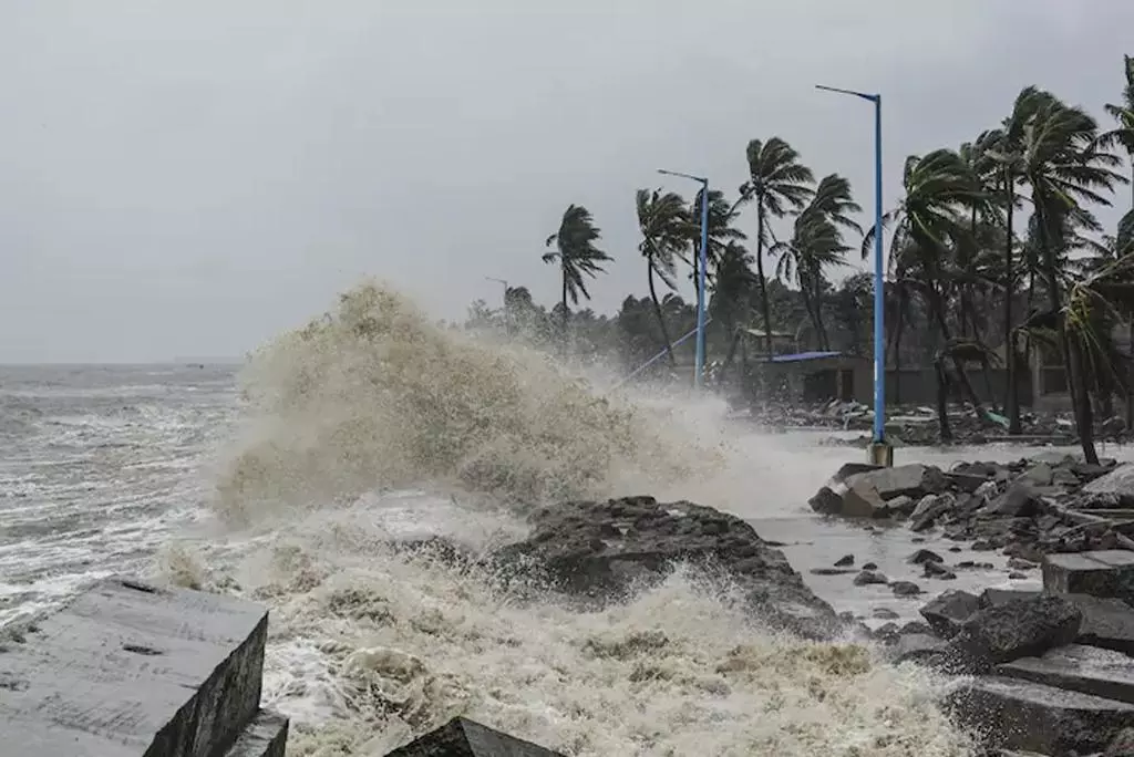 Tamil Nadu on Alert: Intense Rains and Cyclonic Activity Predicted to Lash Chennai and Surrounding Districts 