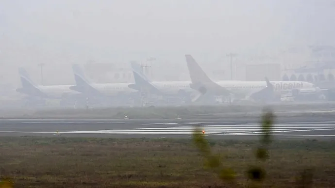Heavy Fog Disrupts Delhi Flights, Over 100 Delays Reported 