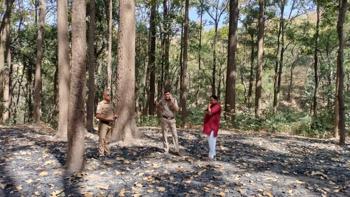 जंगल में मिली लापता महिला की लाश, मौत का रहस्य गहराया