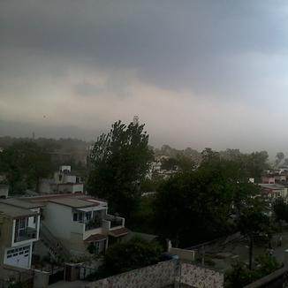 Unpredictable Weather Strikes Dehradun: Storm Leaves City in the Dark