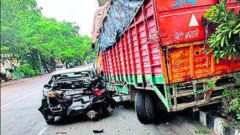 Jyolikot-Karnaprayag NH Sees Horrific Road Accident as Car Rams Truck One Dead Three Injured