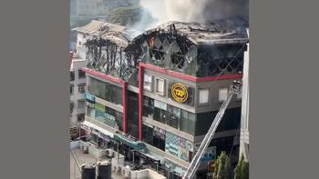 Massive Blaze Engulfs Bandra Mall, Fire-Robot Deployed in Effort to Control Flames