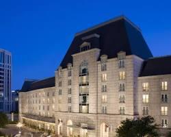 Tragic Fall at Luxury Dallas Hotel Leads to $9.45 Million Jury Award for Injured Guest