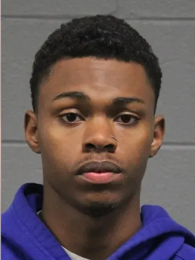 Man Arrested in Downtown Chicago After Allegedly Pretending to Be Police Officer During Protest