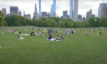 After Weeks of Gloom New York Braces for a Burst of Summer Heat