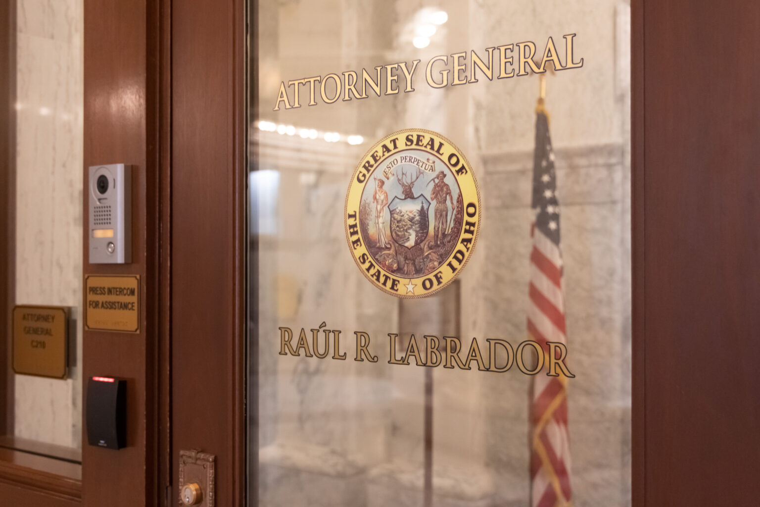 Transparency Battle Ends as Idaho AG Drops Lawsuit Over Secret Meetings in University of Phoenix Deal