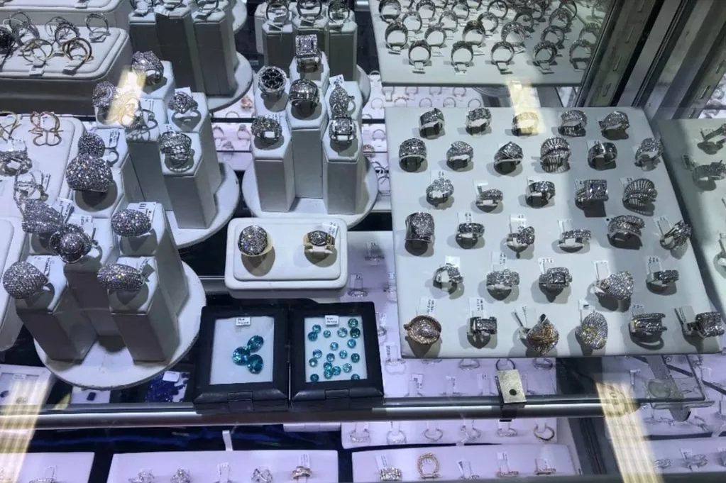 Masterminds Behind America’s Biggest Jewelry Heist Brought to Justice After Nearly Three Years