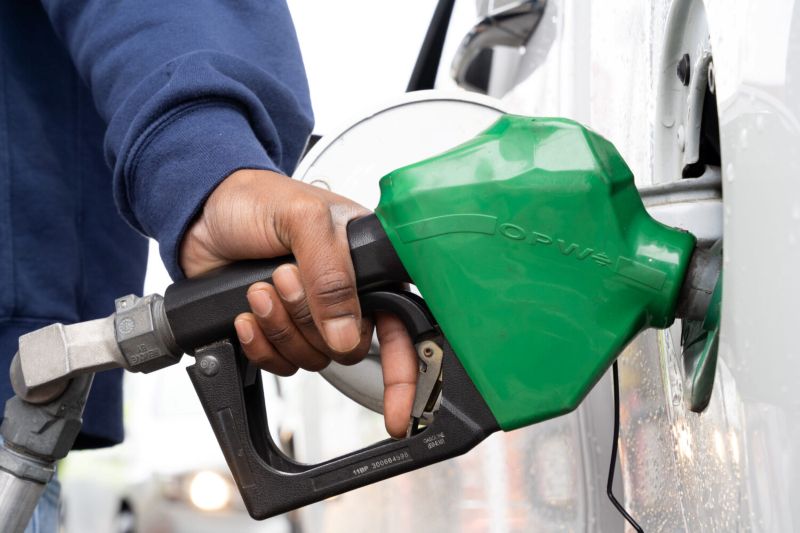 Illinois Gas Tax Hike Hits Drivers and Businesses as State Kicks Off New Fiscal Year