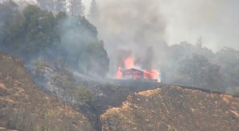 Burdoin Fire Destroys 14 Homes and Forces Evacuations in Washington
