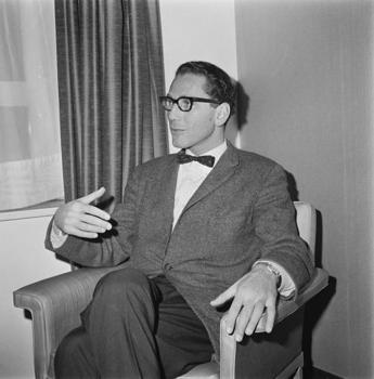 Farewell to a Genius Mind Who Made the World Laugh and Think with a Piano and Wit