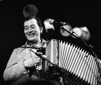 San Antonio Conjunto Icon Flaco Jimenez Dies at 86 Surrounded by Family