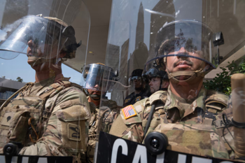 Troop Withdrawal Reshapes Los Angeles Streets After Federal Crackdown on Immigration Protests