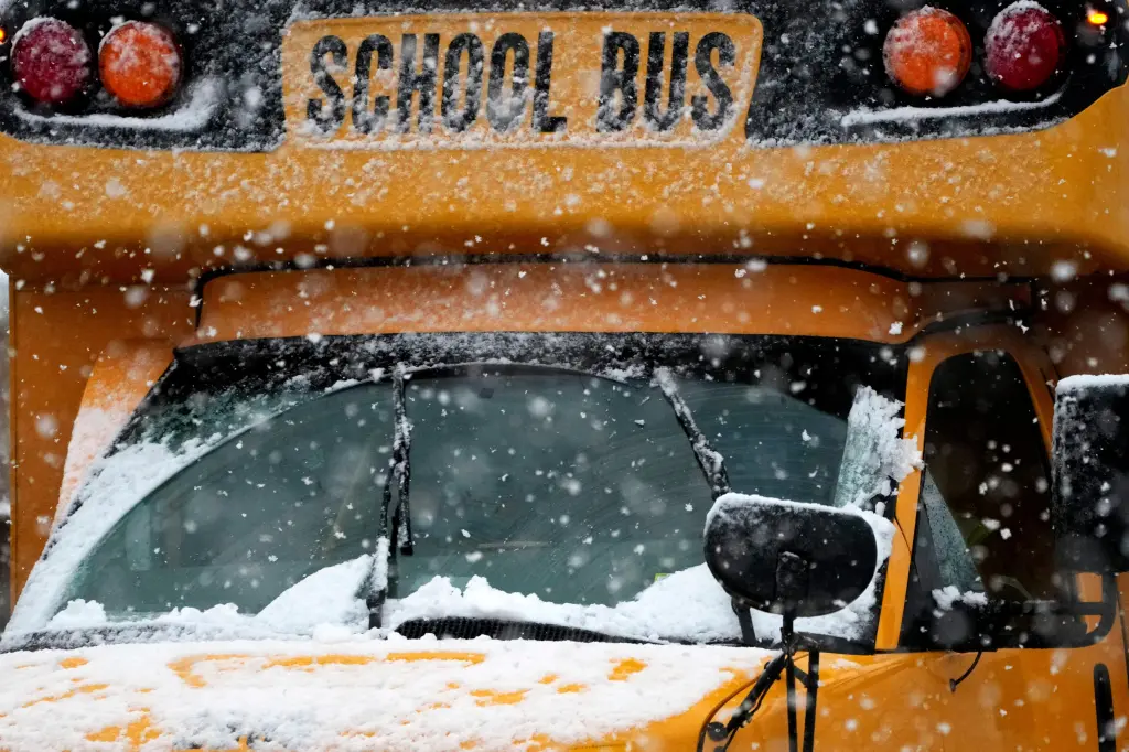 Colorado Schools Close and Delay Openings as Snowfall Reaches Denver Area