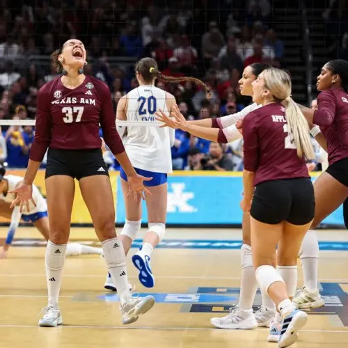 Kentucky and Texas A&M to Contest NCAA Volleyball Title in Kansas City