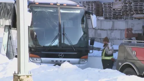 Green Bay bus crash: 33 injured after Chicago tour bus leaves I-43 and goes over embankment
