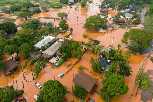 Hawaii flooding batters O'ahu and Maui as recovery begins after weeks of heavy storms
