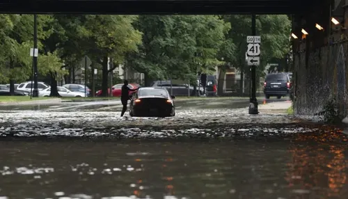 Climate Change and Outdated Infrastructure Drive Worsening Floods in Chicago Neighborhoods