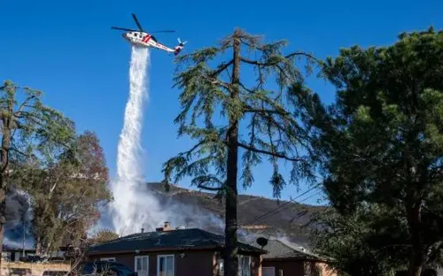 Yearling Fire Prompts Evacuations and Home Damage in Jurupa Valley