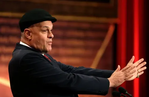 Brazilian Basketball Icon Oscar Schmidt Dies at 68 After Battle With Brain Tumor