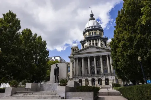 Illinois Lawmakers Propose Property Tax Relief Package to Compete for Chicago Bears Stadium