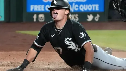 Sam Antonacci Hits Unusual Inside-the-Park Home Run for First MLB Homer in Chicago White Sox Win