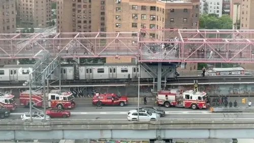Teenager Dies, Another Critically Injured After Falling From Subway Train on Williamsburg Bridge