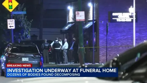 Dozens of Decomposing Bodies Found at South Chicago Funeral Home Amid License Suspension