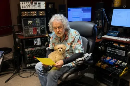 Country Music Producer Tommy Detamore Passes Away at 70 in Texas