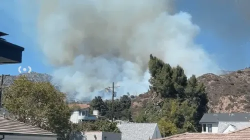 Wildfires Rage in Burbank and Santa Clarita, California: Evacuations Ordered