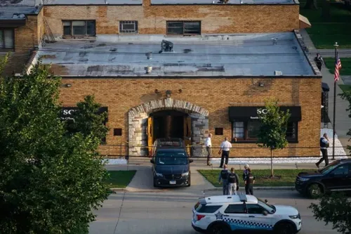 Dozens of Decomposed Bodies Found at South Chicago Funeral Home