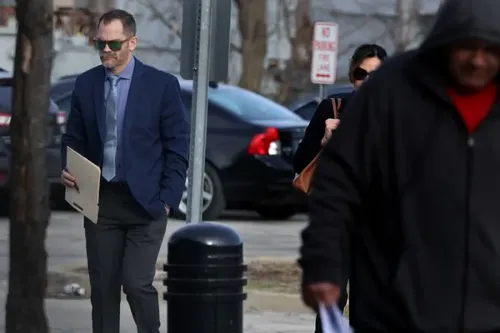 ICE Agent Pleads Guilty to Off-Duty Battery in Brookfield, Illinois