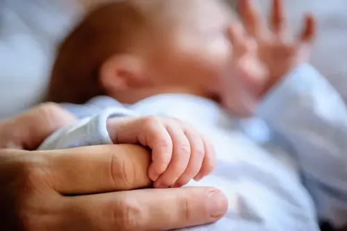 Dallas Surrogacy Dispute Over Newborn’s Heart Defect Remains Unresolved
