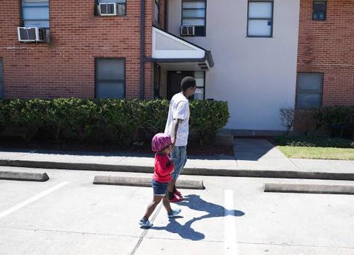 Houston Apartment Residents Without Power for Five Days