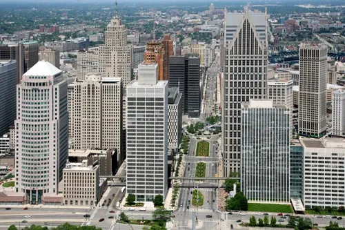 Detroit Police Surge Patrols Across Downtown Commercial Corridors as Chamber Highlights Cross-Border Trade