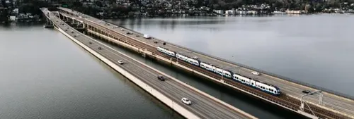 Sound Transit Operates 2 Line Across Lake Washington Floating Bridge in Global First for Electric Light Rail Mobility