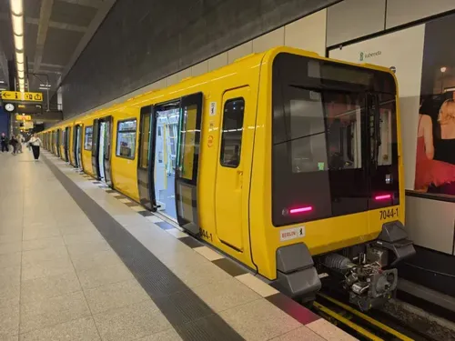 Berlin Expands BVG Rapid Transit Network as Stadler Class J Trains Enter Daily Service on U5 Line with Siemens CBTC Semi-Automated Signaling