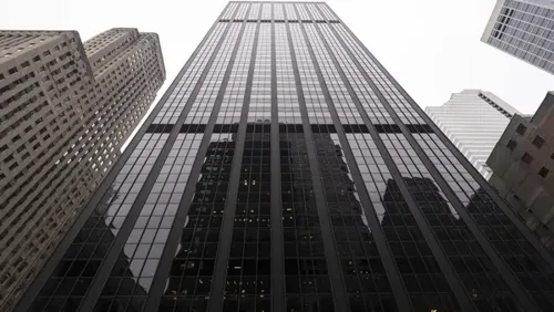Chicago Debuts First LaSalle Street Office-to-Housing Conversion at Bellwether as City Expands Divvy Bike-Share Network