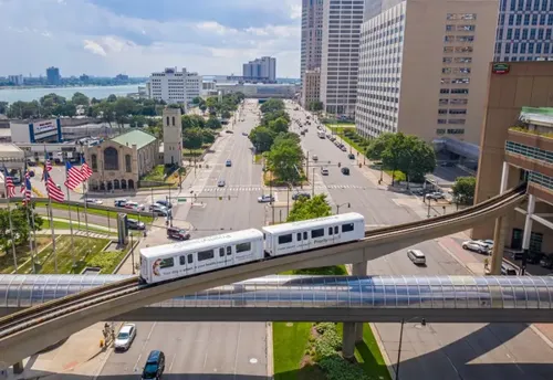 Detroit People Mover Study Eyes Corktown and Riverfront Extensions as DDOT Installs 210 Solar-Powered Shelters