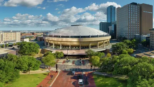 Fort Worth City Council Evaluates Strict Zoning Standards for Data Centers as Landmark Convention Center Arena Prepares for Demolition