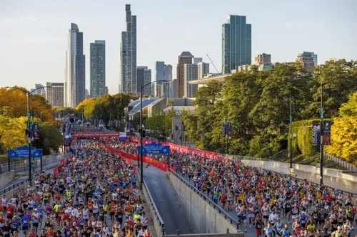 55,000 Runners Power 47th Chicago Marathon to Victory as Downtown Hotel Workers Strike and City Launches Film Tour