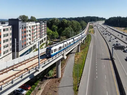 Sound Transit Opens $3.1 Billion Lynnwood Link Light Rail Extension Connecting King and Snohomish Counties
